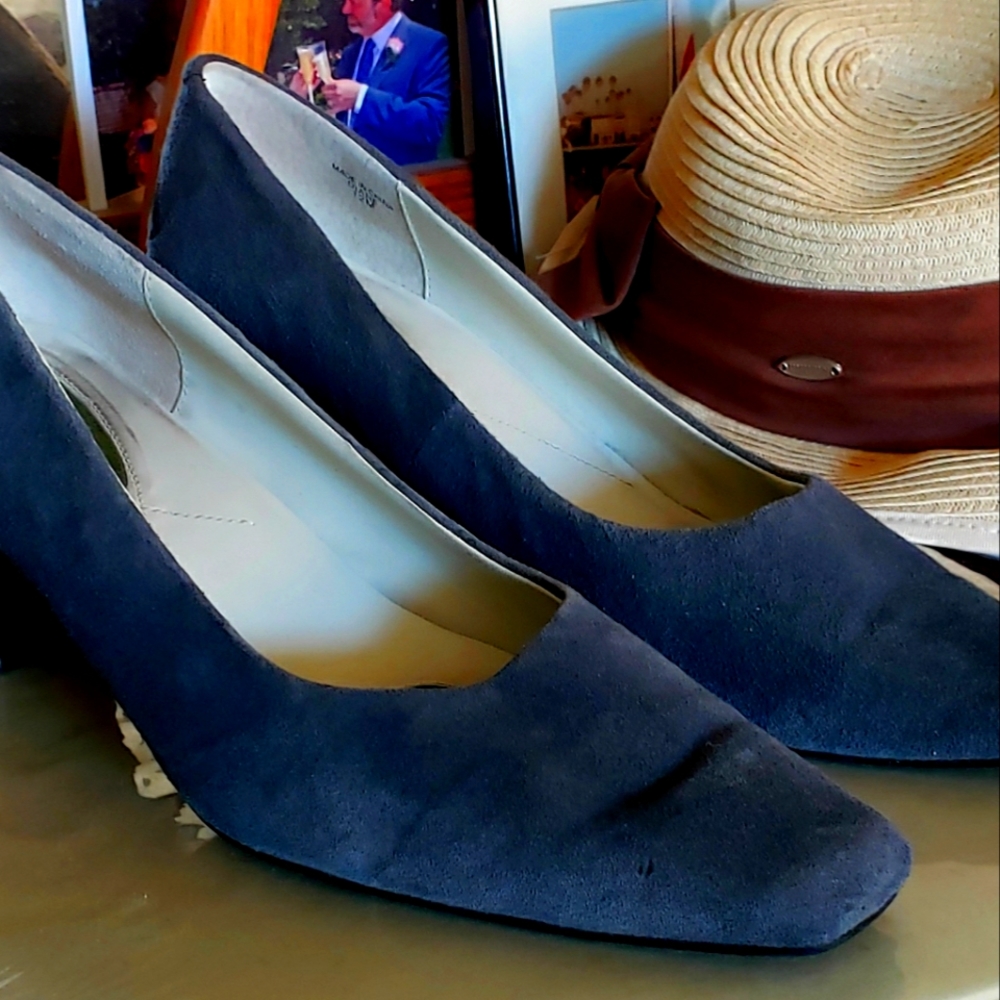 Suede pumps 12m Aerosols